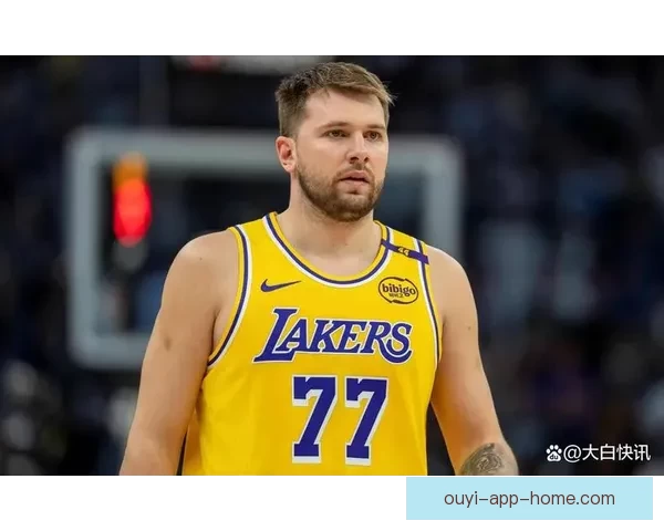 东契奇疯狂三月数据惊人全面碾压文班亚历山大争夺月最佳